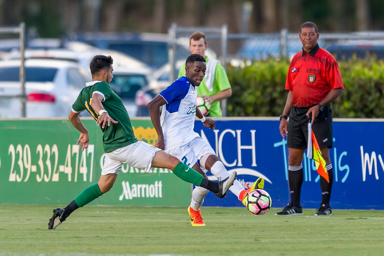 Caleb FGCU dribbling with ball